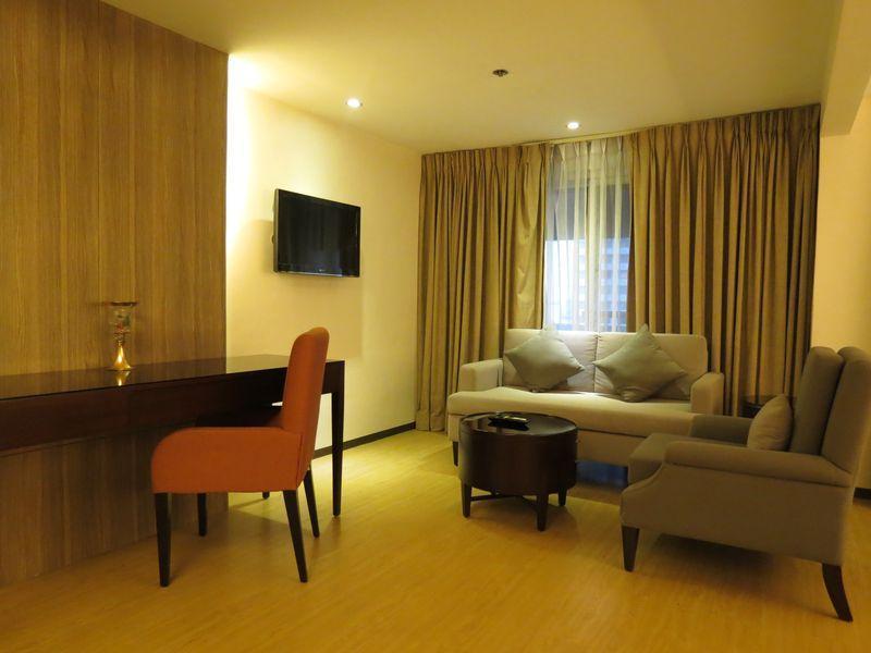 Imperial Palace Suites كويزون سيتي المظهر الخارجي الصورة
